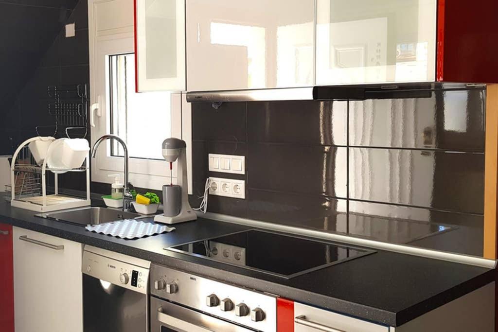 Renovated Lovely Apartment Near Airport & Sea Pórto Ráfti 外观 照片