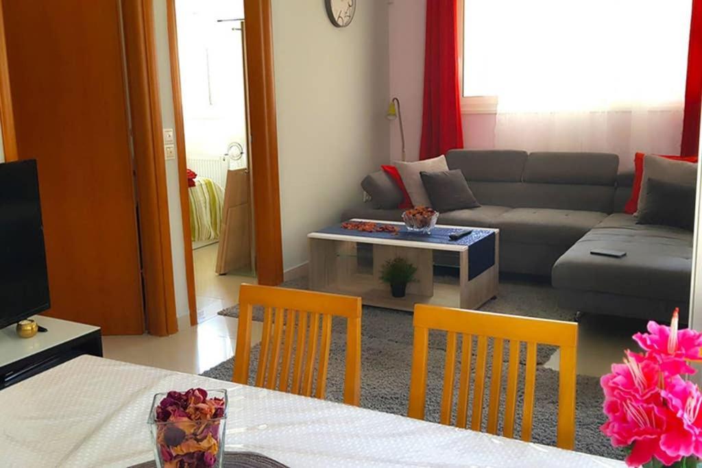 Renovated Lovely Apartment Near Airport & Sea Pórto Ráfti 外观 照片