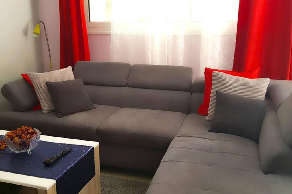 Renovated Lovely Apartment Near Airport & Sea Pórto Ráfti 外观 照片