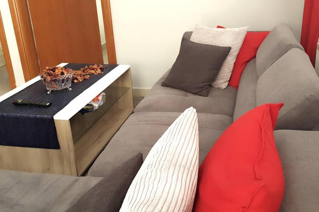 Renovated Lovely Apartment Near Airport & Sea Pórto Ráfti 外观 照片